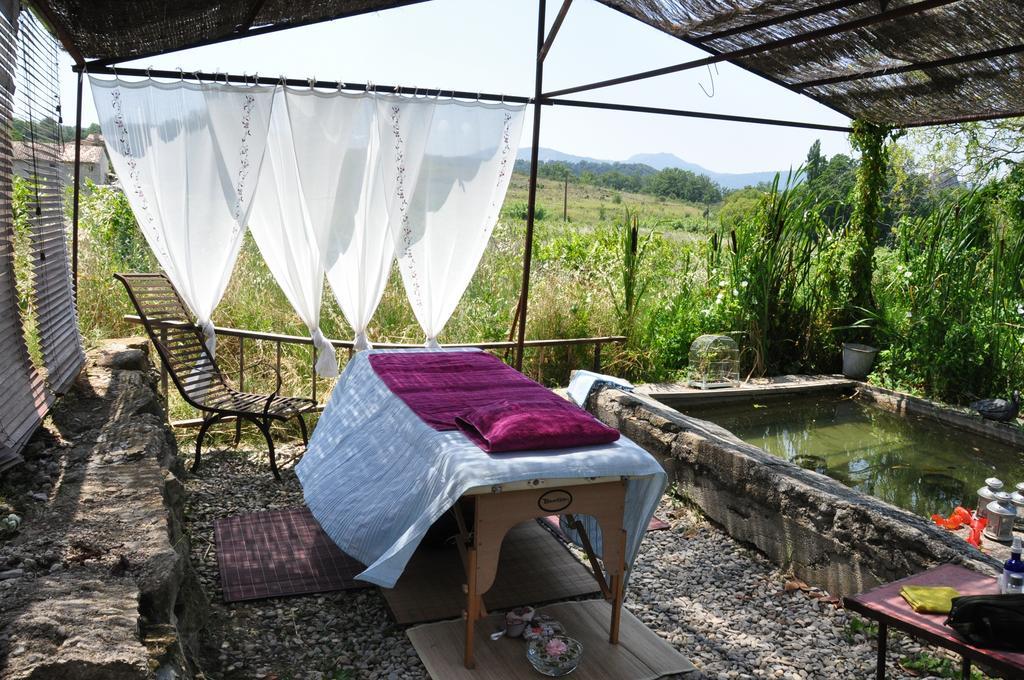 Le Mas En Provence Bed & Breakfast Entrechaux Ngoại thất bức ảnh